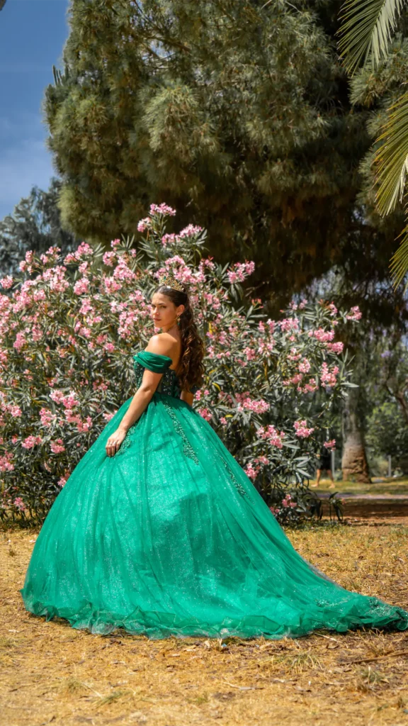 Vestido de 15 años verde largo